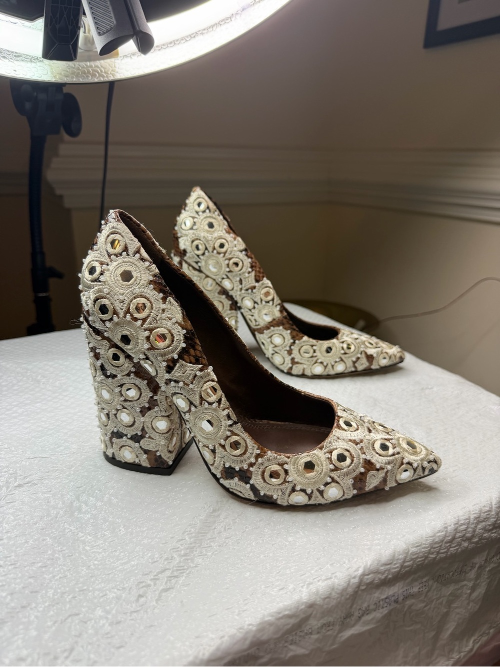 Burch
Tory Burch Francesca Roccia Python heels women's Size 8 - Picture 7 of 12